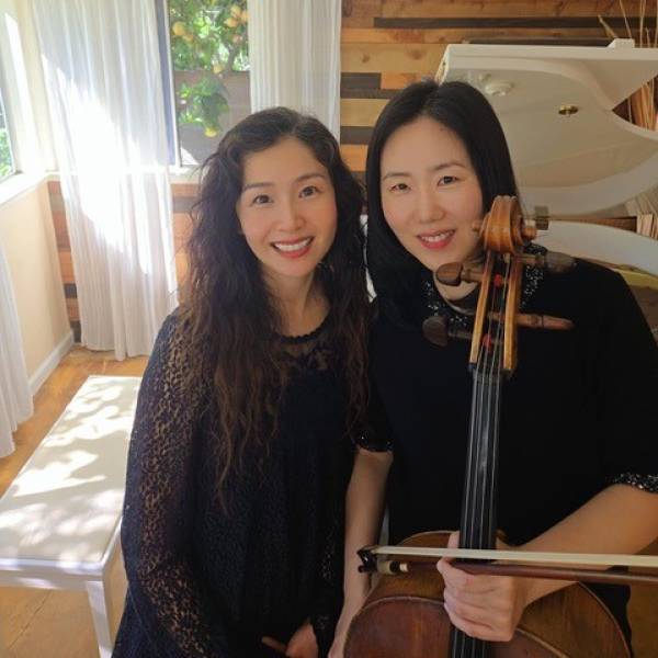 Ezria Vol 1: Love And Commitment