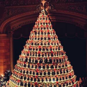 Top Choral Songs For The Singing Christmas Tree